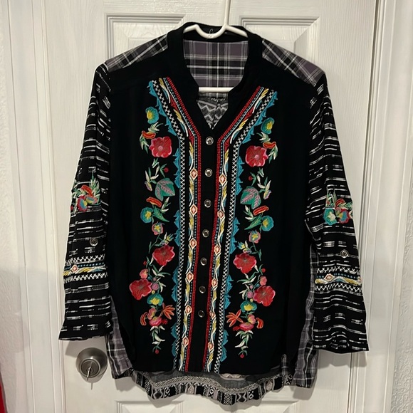 Caleaas Tops - Wome Caleaas blouse